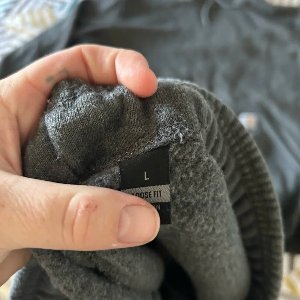 Carhartt Dark Gray Apparel with Logo - Picture 2 of 3